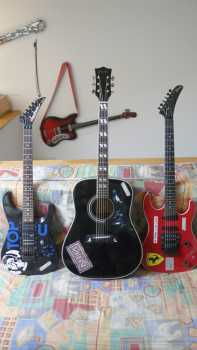 Foto: Verkauft 3 Gitarren GIBSON-JACKSON-EMPERADOR - GIBSON MA, JACKSON FUSION Y EMPERADOR BLUEBIRD