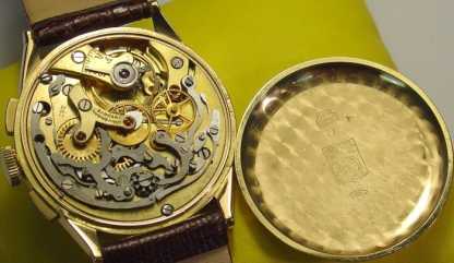 Foto: Verkauft Chronograph Uhr Männer - UNIVERSAL GENEVE - UNIVERSAL GENEVE