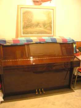 Foto: Verkauft Gerades Klavier KAWAI