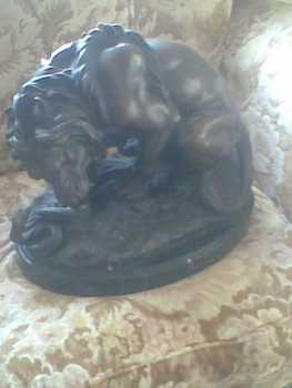 Foto: Verkauft Statue Bronze - LION ATTAQUE SERPENT - Zeitgenössisch