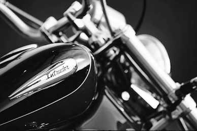 Foto: Verkauft Motorrad 800 cc - SUZUKI - VS INTRUDER
