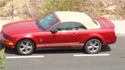 Foto: Verkauft Kabriolett FORD - Mustang