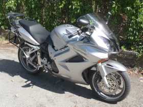 Foto: Verkauft Motorrad 800 cc - HONDA - VFR