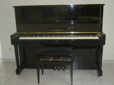 Foto: Verkauft Gerades Klavier YAMAHA - U1