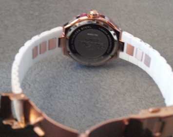 Foto: Verkauft Braceletuhr - mit Quarz Frauen - 2010 - 2010
