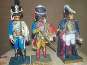 Foto: Verkauft 3 Statuen FIGURINES SOLDAT EMPIRE (PATE A PAPIER - XX. Jahrhundert