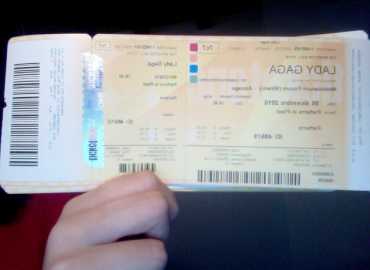 Foto: Verkauft Konzertscheine CONCERTO LADY GAGA  IL 5/12 - MEDIOLANUM (MILANO)