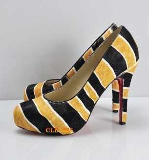 Foto: Verkauft Schuhe Frauen - CHRISTIAN LOUHOUTIN - WWW.RICHVIPSHOES.COM