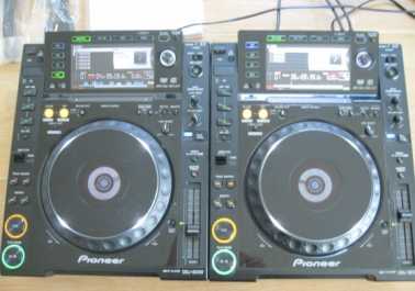 Foto: Verkauft Musikinstrument PIONEER - CDJ-2000 DJ PLAYERS + DJM 2000