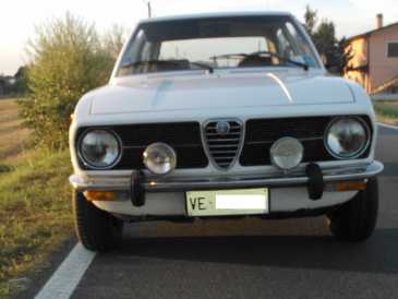 Foto: Verkauft Ansammlung Auto ALFA ROMEO - Alfetta