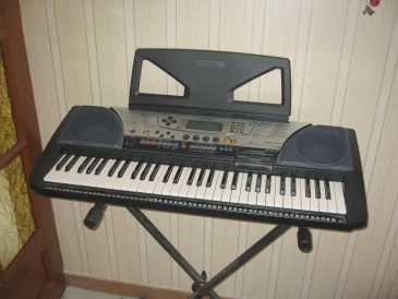 Foto: Verkauft Klaviere und Synthesatoren YAMAHA