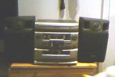 Foto: Verkauft HIFI stereo / radio SHARP - 3 CD/RADIO/2 BOITES CASSETTES