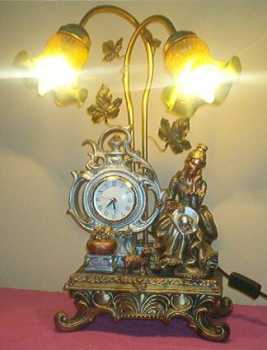 Foto: Verkauft Kopfendelampe RELOJ LAMPARA DE SOBREMESA