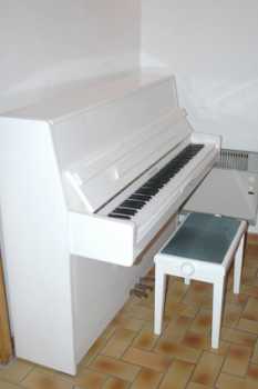 Foto: Verkauft 2 Geradesn Klavier HOHNER - + TABOURET ASSORTI
