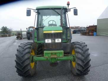 Foto: Verkauft Landwirtschaftlich Fahrzeug JOHN DEERE - 6110 SE