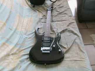 Foto: Verkauft Gitarre WHALE - BLACK NARWHALE