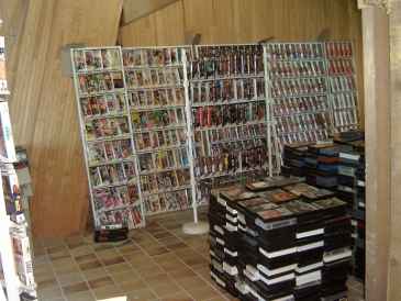 Foto: Verkauft 5000 VHS VEND STOCK 5000 K7 ANNEE DEBUT 80,90 TOUS GENRES - X,HORREUR,PIEPLUM,KARATE ECT...