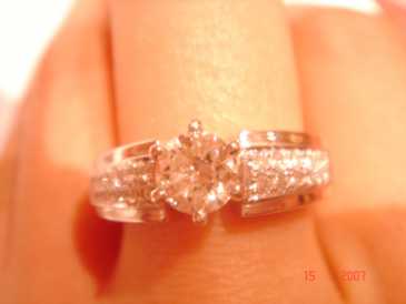 Foto: Verkauft Ring Mit Diamanten - Frauen