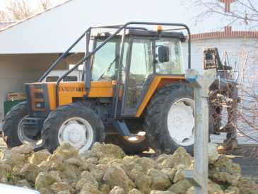 Foto: Verkauft Landwirtschaftlich Fahrzeug RENAULT - 681.4.S