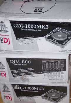 Foto: Verkauft Zubehöre und Effekt PIONEER - VENTE 2 CDJ-1000 MK3 CD PLAYERS & 1 DJM-800