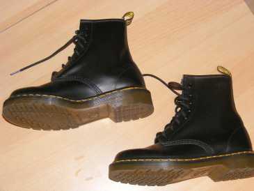 Foto: Verkauft Schuhe Frauen - DOC MARTENS