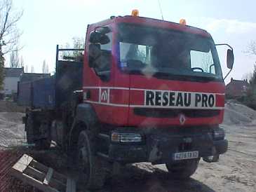 Foto: Verkauft Baustellenfahrzeug RENAULT - BENNE GRUE