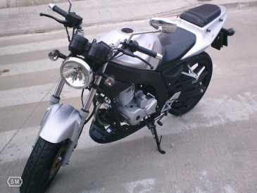 Foto: Verkauft Motorrad 125 cc - DAELIM - ROADWIN