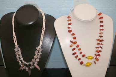 Foto: Verkauft 450 Halsbände Mit Perle - Frauen