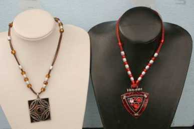 Foto: Verkauft 4800 Halsbände Kreation - Frauen