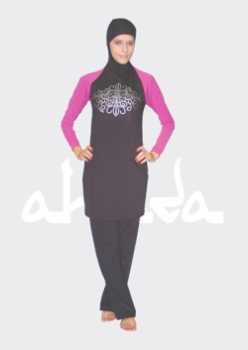 Foto: Verkauft Kleidung Frauen - AHIIDA
